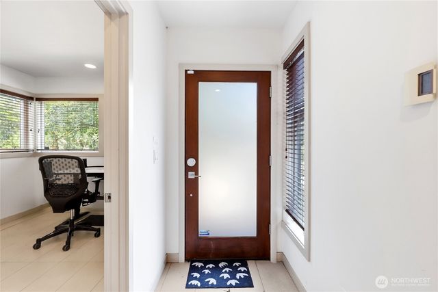 165 20th Avenue, Seattle, WA 98122