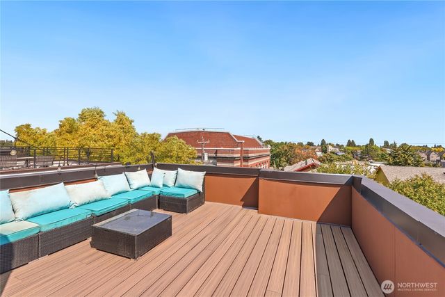 165 20th Avenue, Seattle, WA 98122