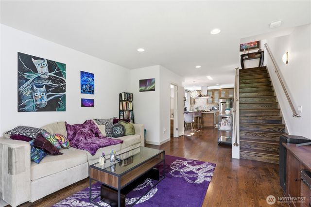 165 20th Avenue, Seattle, WA 98122