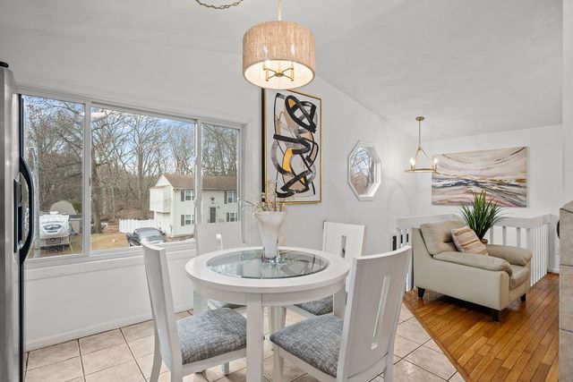 6 Tennyson Road, Warwick, RI 02888