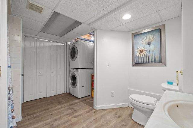 6 Tennyson Road, Warwick, RI 02888