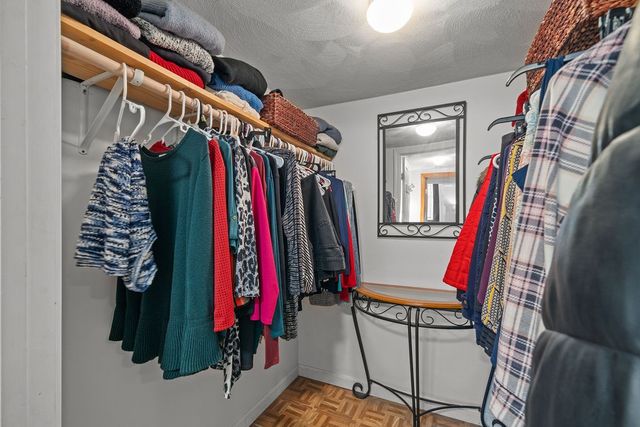 6 Tennyson Road, Warwick, RI 02888