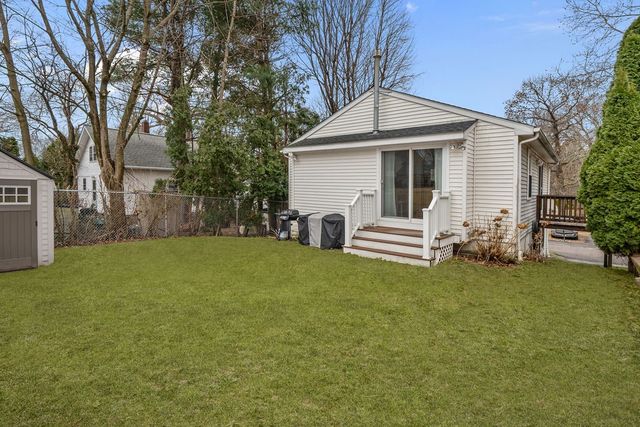 6 Tennyson Road, Warwick, RI 02888