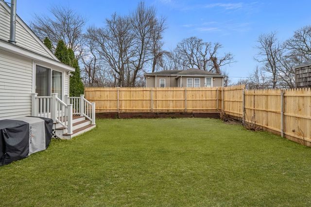 6 Tennyson Road, Warwick, RI 02888