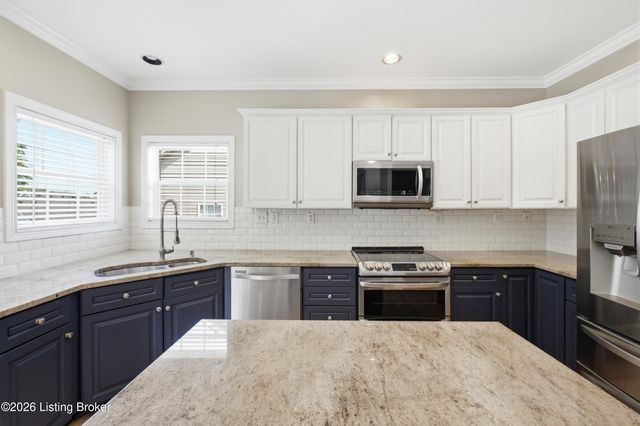 5141 Craigs Creek Dr, Louisville, KY 40241