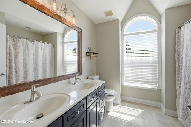 5141 Craigs Creek Dr, Louisville, KY 40241