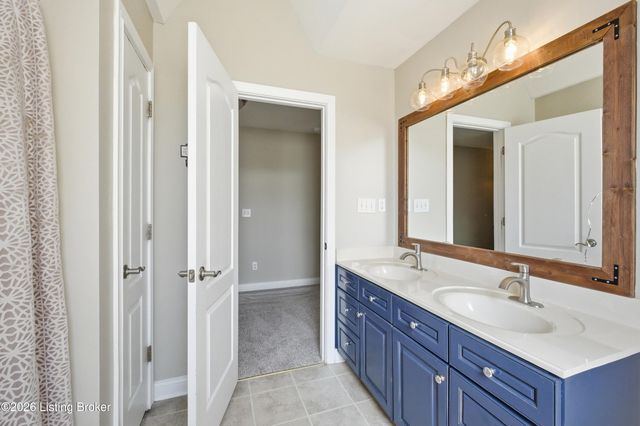 5141 Craigs Creek Dr, Louisville, KY 40241