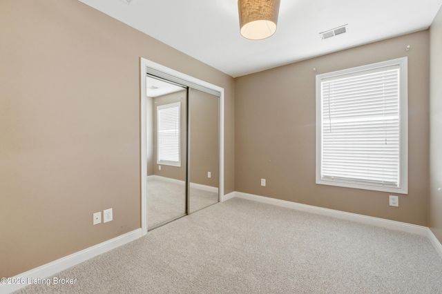 5141 Craigs Creek Dr, Louisville, KY 40241