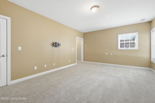5141 Craigs Creek Dr, Louisville, KY 40241