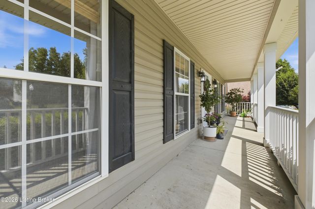 5141 Craigs Creek Dr, Louisville, KY 40241