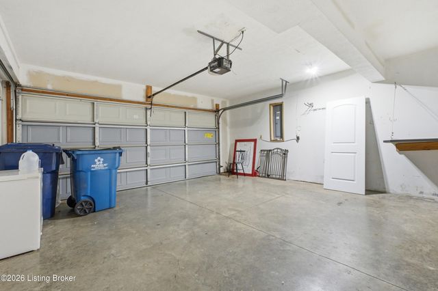 5141 Craigs Creek Dr, Louisville, KY 40241