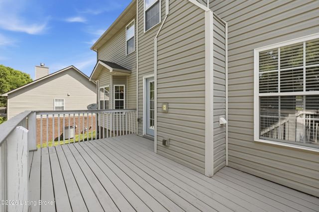 5141 Craigs Creek Dr, Louisville, KY 40241