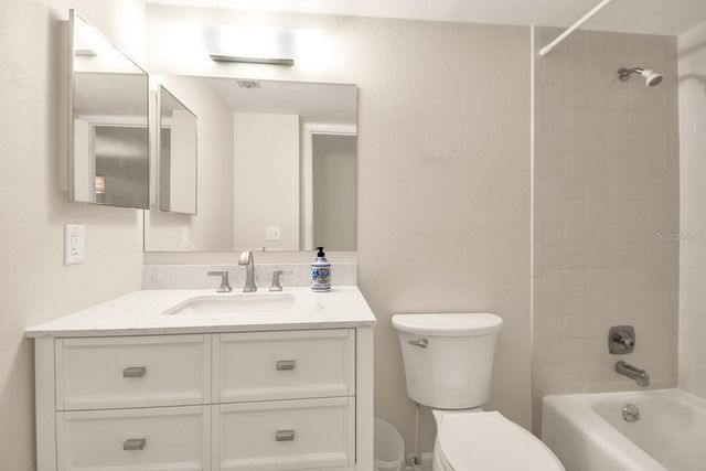 2753 ORCHID OAKS DRIVE 104, Sarasota, FL 34239