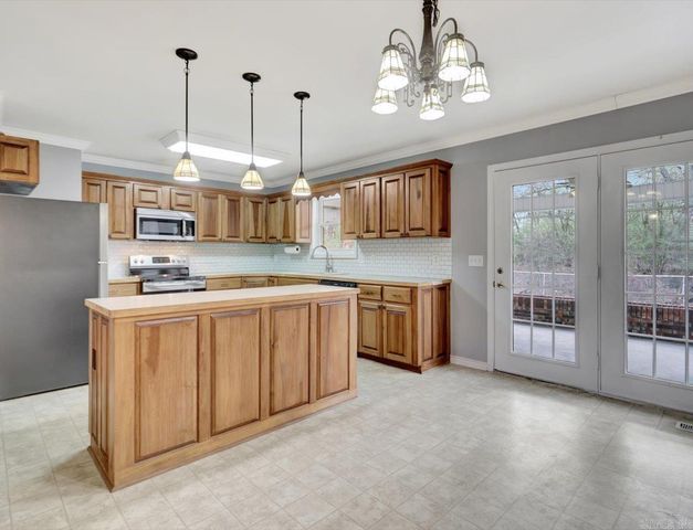 217 Hermlee Street, Hot Springs, AR 71913