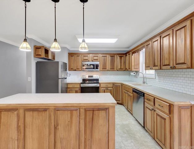 217 Hermlee Street, Hot Springs, AR 71913