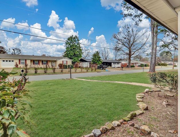 217 Hermlee Street, Hot Springs, AR 71913