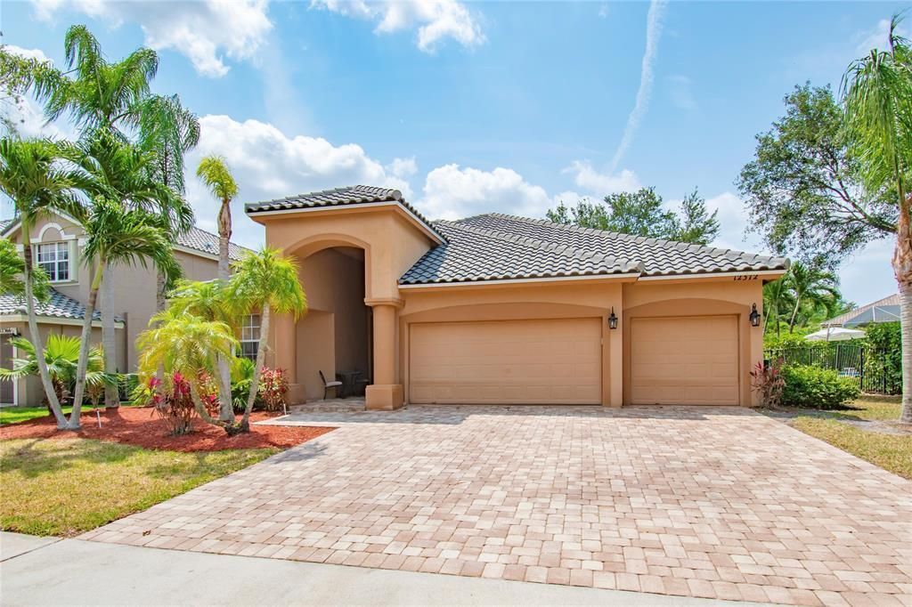 12372 Cascades Pointe Drive, Boca Raton, FL 33428