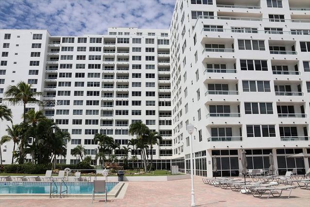 5005 Collins Ave 518, Miami Beach, FL 33140