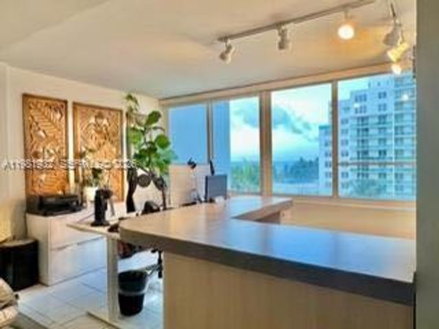 5005 Collins Ave 518, Miami Beach, FL 33140