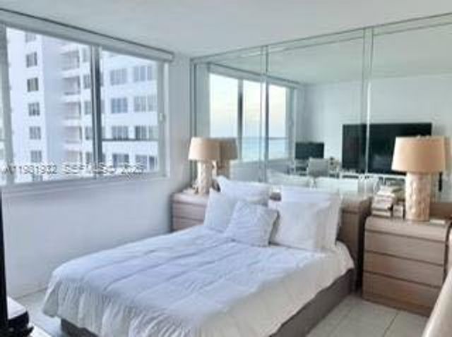 5005 Collins Ave 518, Miami Beach, FL 33140
