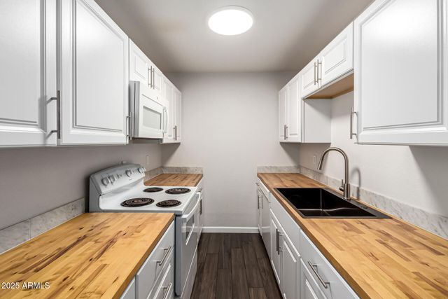 286 W PALOMINO Drive 75, Chandler, AZ 85225