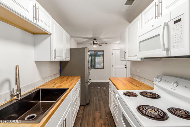 286 W PALOMINO Drive 75, Chandler, AZ 85225