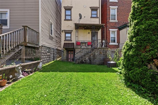 318 Ella St, Bloomfield, PA 15224