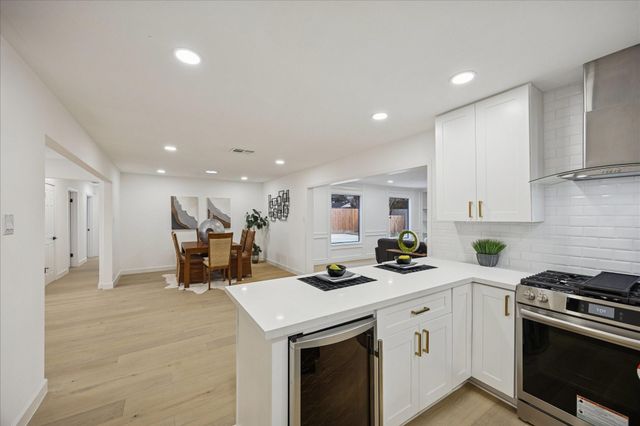 2514 Haverhill Drive, Houston, TX 77008