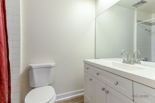 3100 Roberts Drive 5, Woodridge, IL 60517