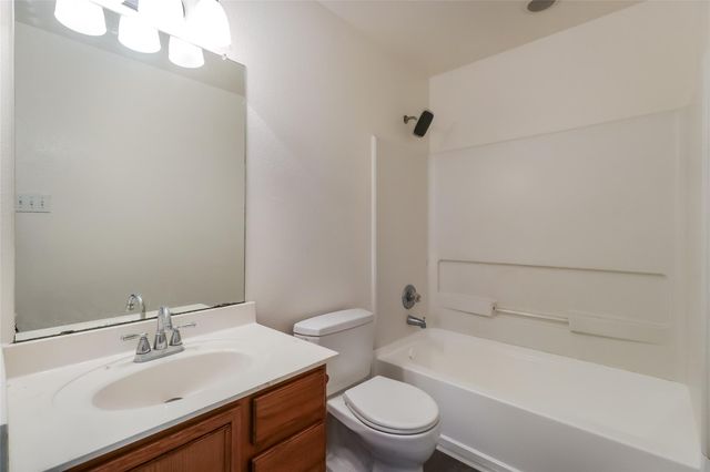 7012 Doyal DR, Austin, TX 78747