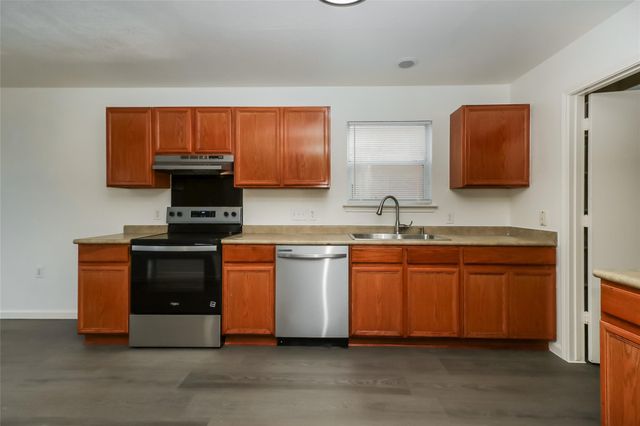 7012 Doyal DR, Austin, TX 78747