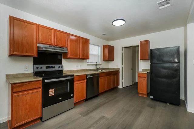 7012 Doyal DR, Austin, TX 78747