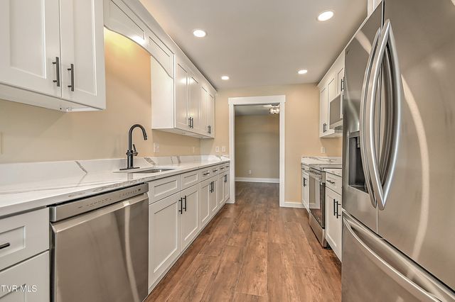 3601 Hazelnut Drive, Kingsport, TN 37664