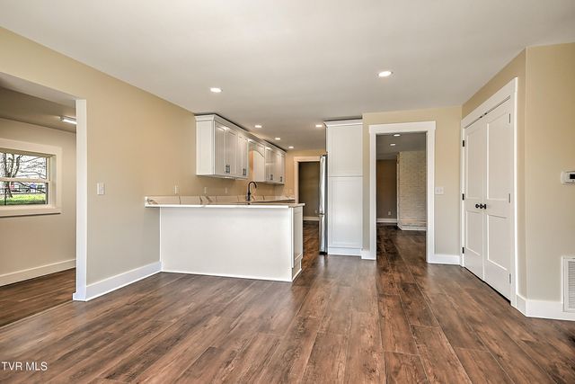 3601 Hazelnut Drive, Kingsport, TN 37664