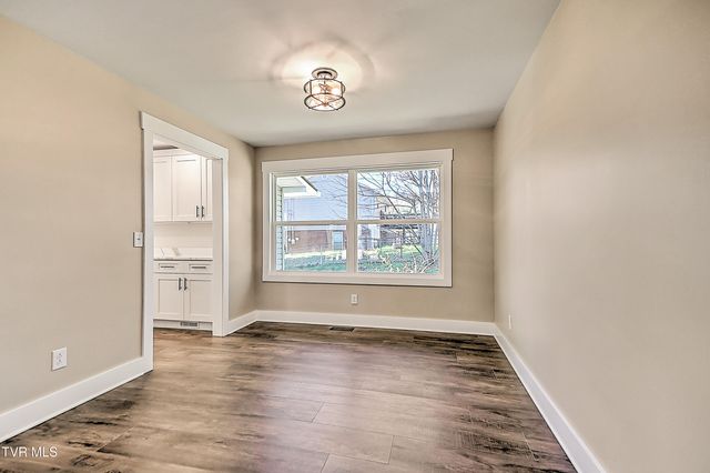 3601 Hazelnut Drive, Kingsport, TN 37664