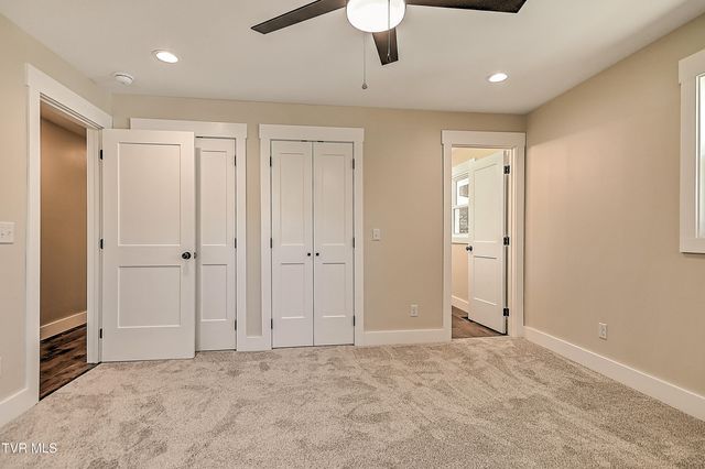 3601 Hazelnut Drive, Kingsport, TN 37664