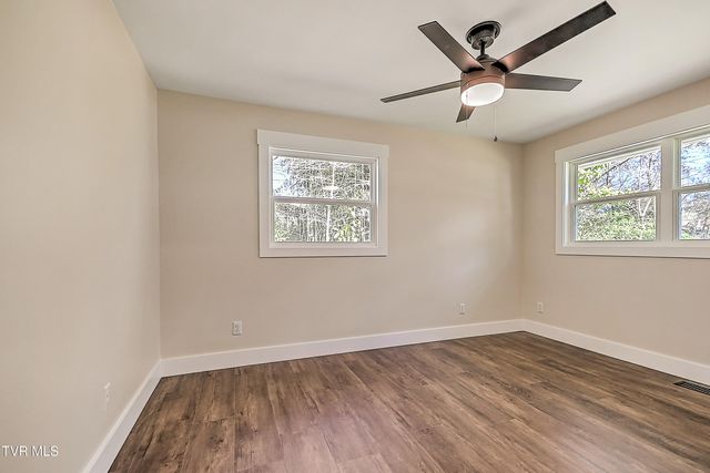 3601 Hazelnut Drive, Kingsport, TN 37664