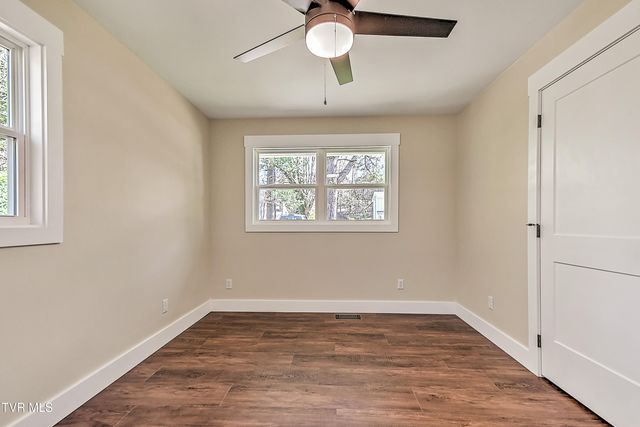 3601 Hazelnut Drive, Kingsport, TN 37664