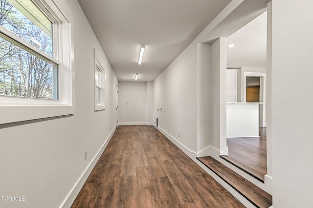 3601 Hazelnut Drive, Kingsport, TN 37664