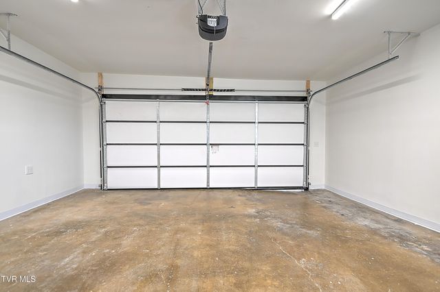 3601 Hazelnut Drive, Kingsport, TN 37664