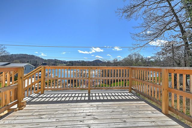 3601 Hazelnut Drive, Kingsport, TN 37664