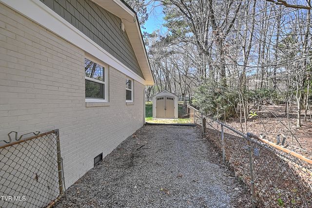 3601 Hazelnut Drive, Kingsport, TN 37664