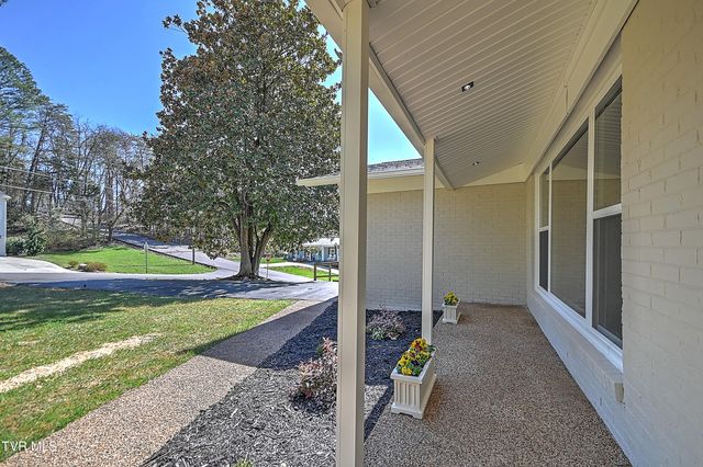 3601 Hazelnut Drive, Kingsport, TN 37664