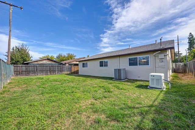 10229 S White Rock Rd, Rancho Cordova, CA 95670