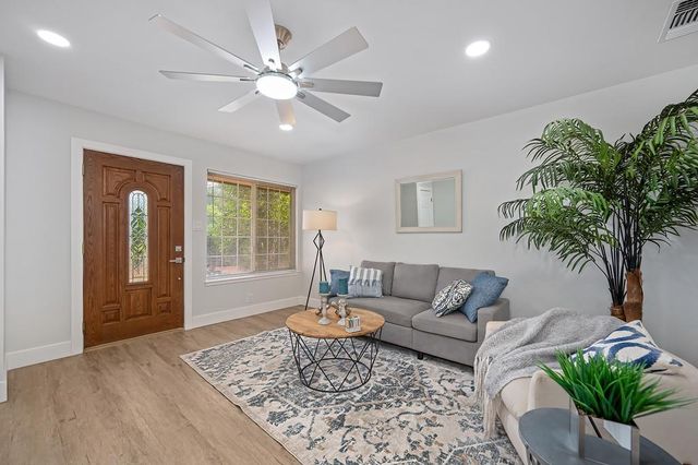10229 S White Rock Rd, Rancho Cordova, CA 95670
