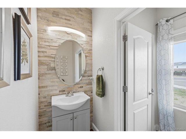 9598 Dahlia Lane, Thornton, CO 80229