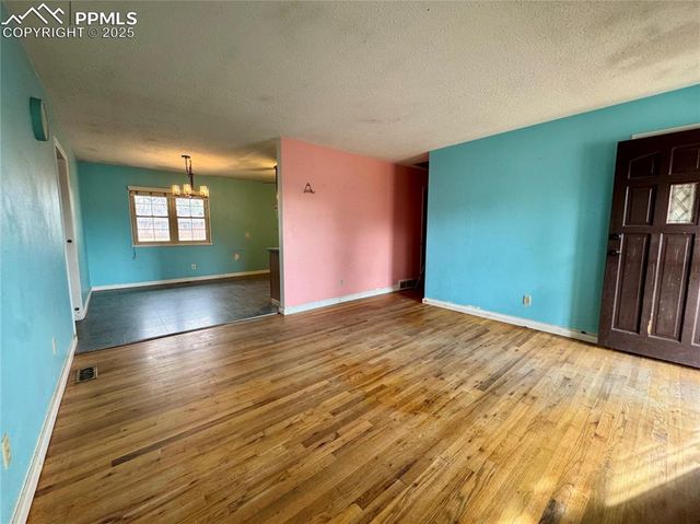 1805 Couch Place, Colorado Springs, CO 80911