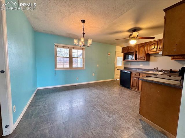 1805 Couch Place, Colorado Springs, CO 80911