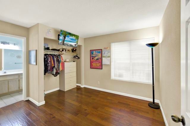 2207 Pleasantwood Lane, Escondido, CA 92026