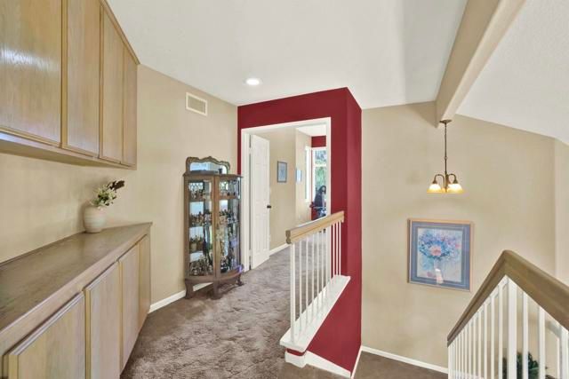 2207 Pleasantwood Lane, Escondido, CA 92026